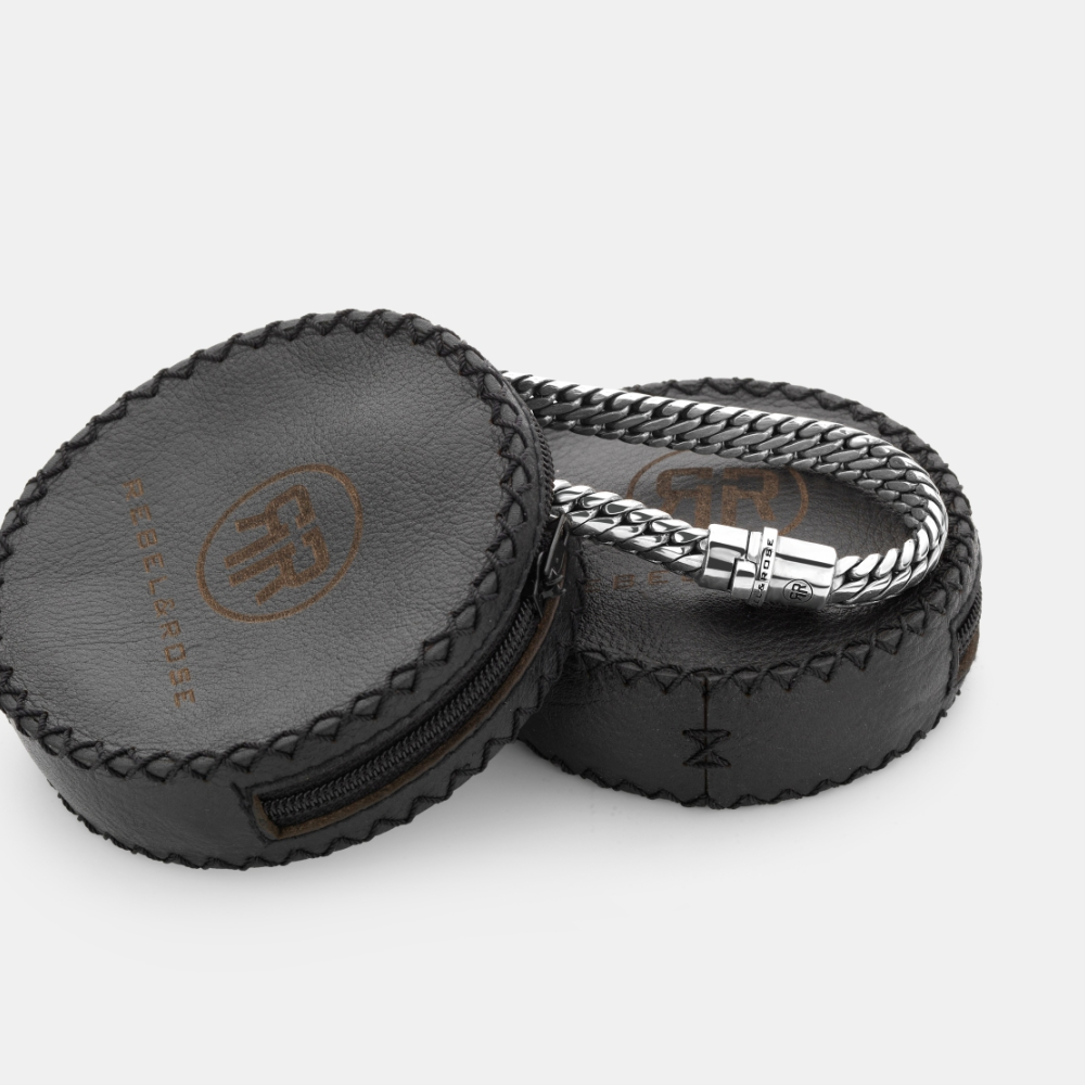 Specials - Rebel & Rose Travel Case Black
